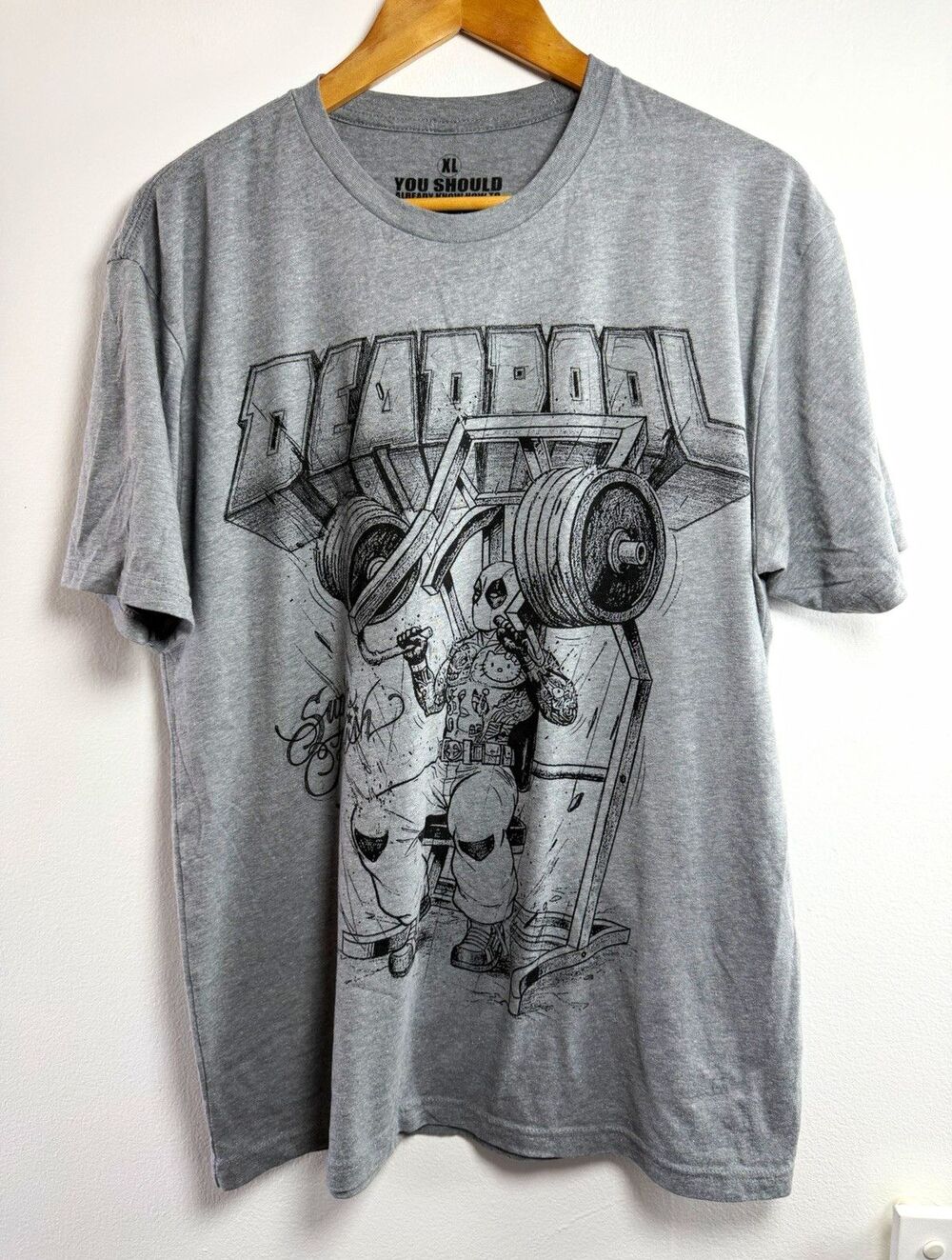 Hot Topic Marvel Deadpool Workout T-Shirt Mens XL Gray Weightlifting Gym